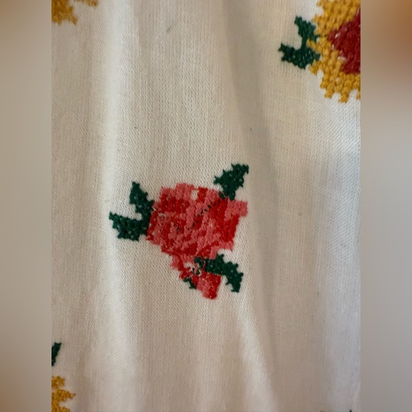 Farm Rio Embroidered Floral and White Midi Dress🌻 - Picture 5 of 6